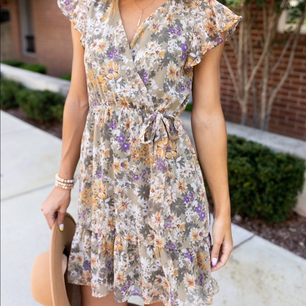 Floral faux wrap dress small
